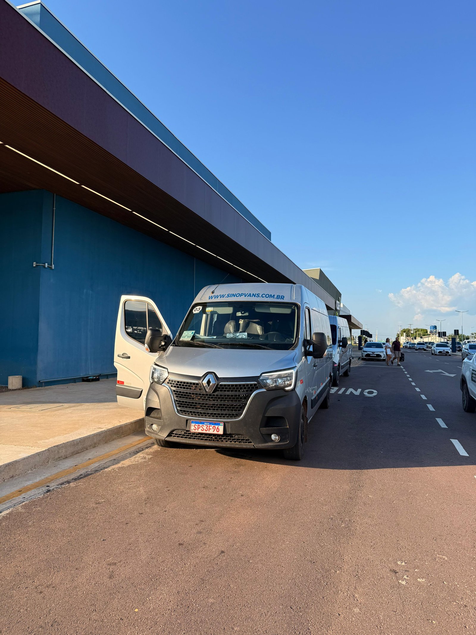 Renault Master Executiva da frota Sinop Vans